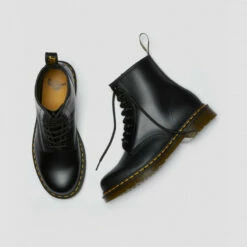 Dr. Martens Doc Martens 1460 Cuir Smooth 10 Dr. Martens Doc Martens 1460 Cuir Smooth -France Chaussure Soldes 2024 doc martens 1460 cuir smooth 3
